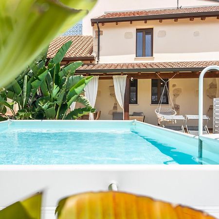 Villa Campidanese Асемини Екстериор снимка