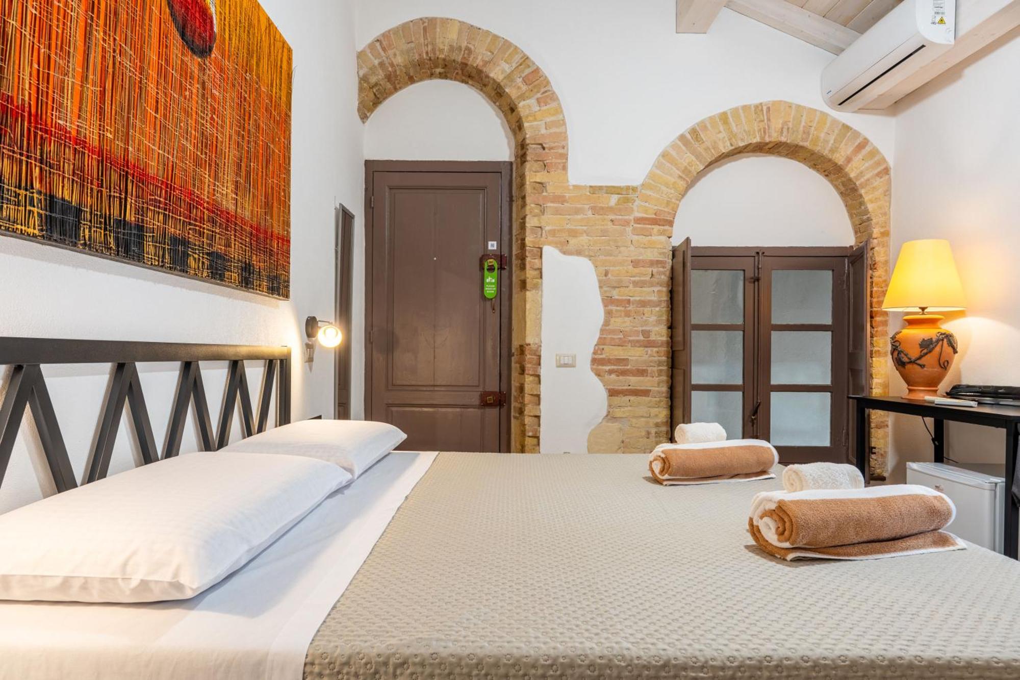 Villa Campidanese Асемини Екстериор снимка